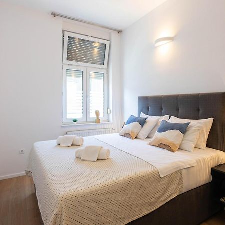 Design And Modern Apartments In Heart Of Zagabria Esterno foto