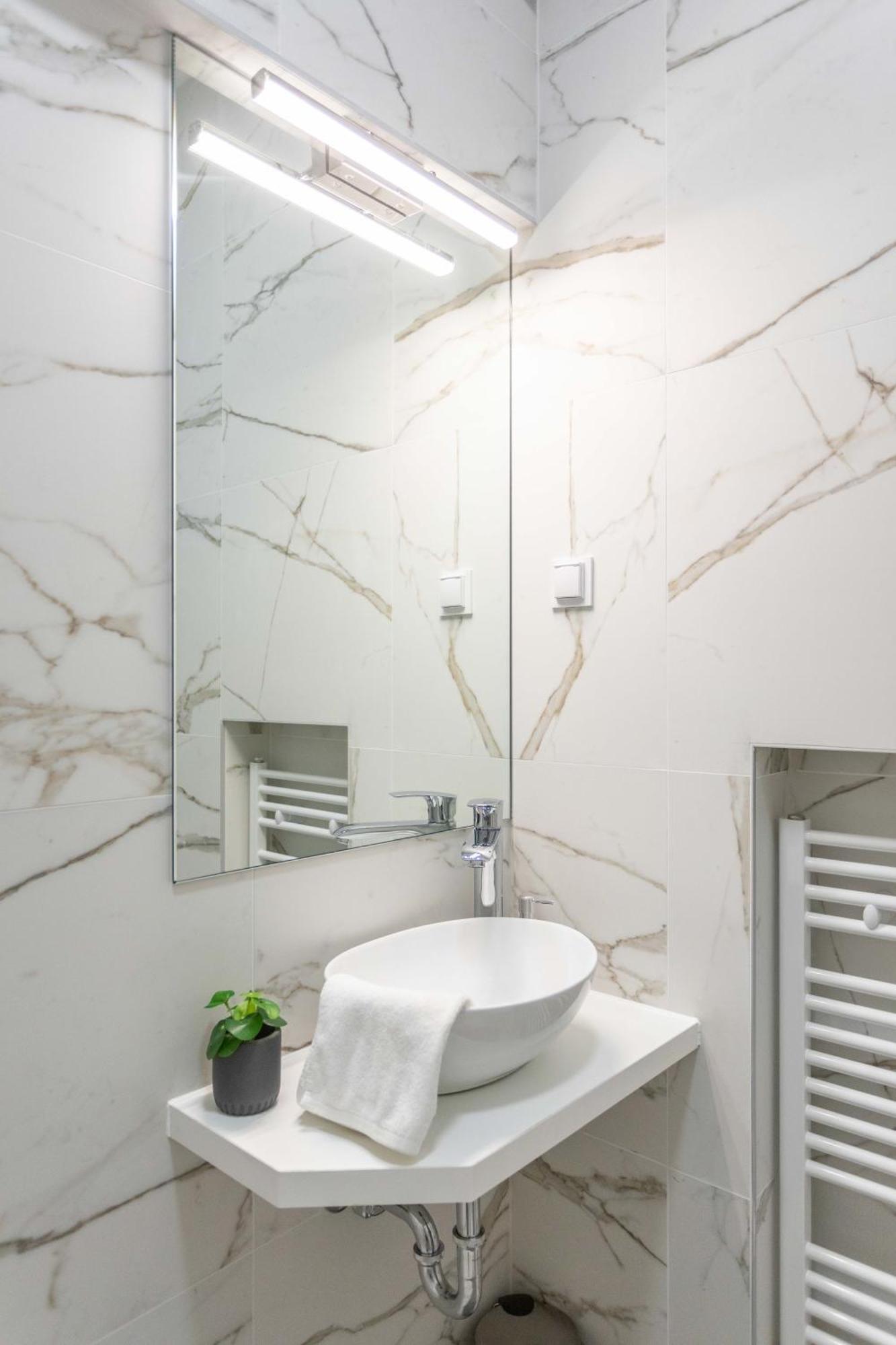 Design And Modern Apartments In Heart Of Zagabria Esterno foto