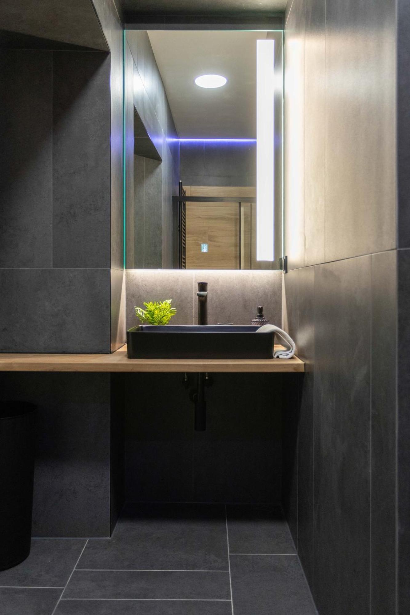 Design And Modern Apartments In Heart Of Zagabria Esterno foto