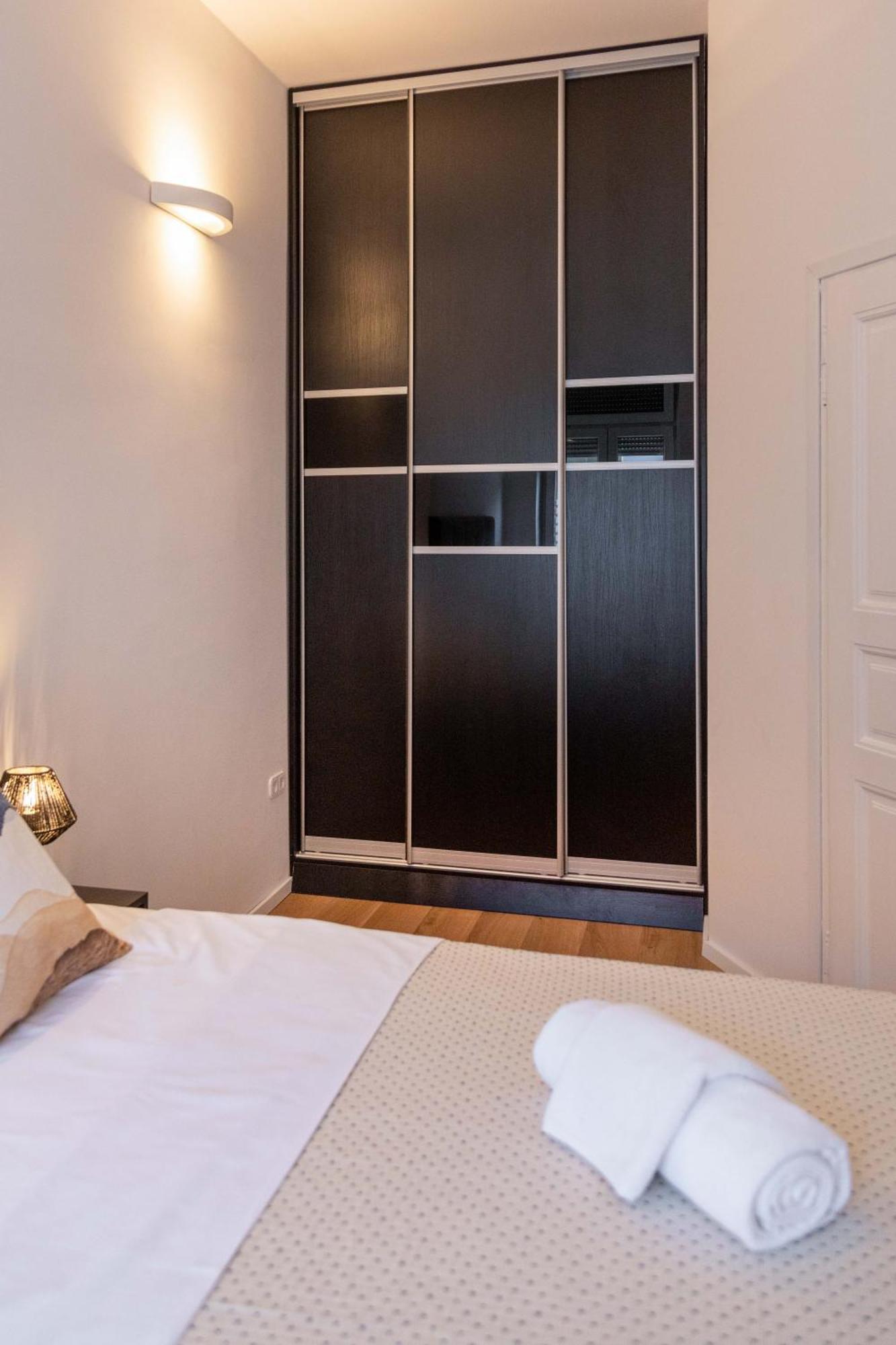Design And Modern Apartments In Heart Of Zagabria Esterno foto