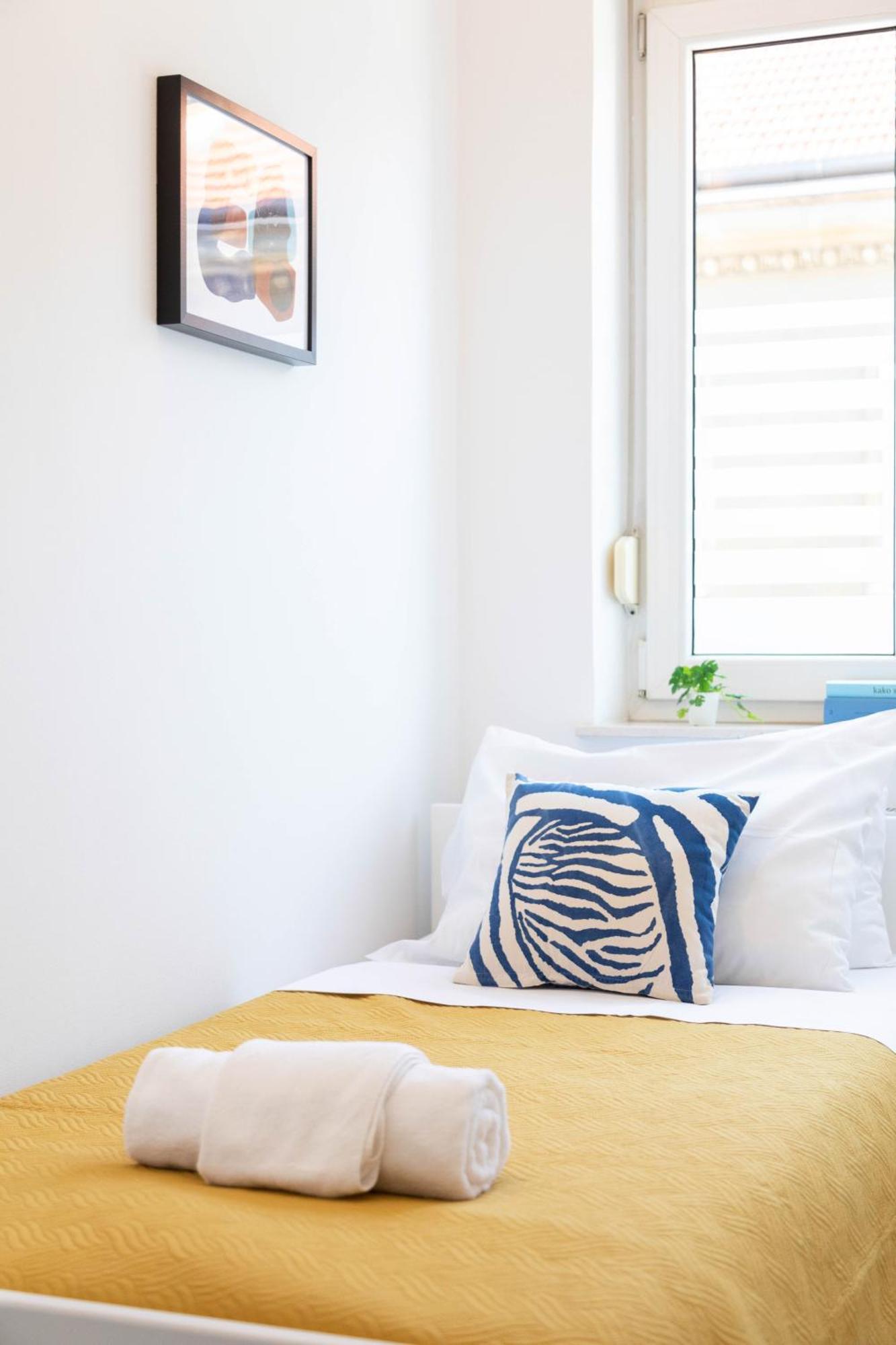 Design And Modern Apartments In Heart Of Zagabria Esterno foto